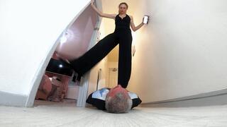 Danielle's Hallway Trample 8 FLOOR CAM (4K)