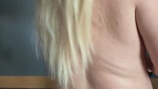 LOUD CREAMY AND FULL TERM PREGNANT