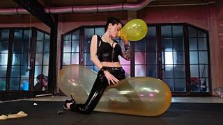 Double Rhythm - Mishel Looner Balloons