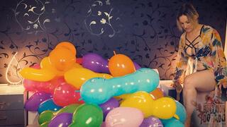 Maria Bite, Nail and Heel pops a lot of small figurine Balloons HD Version