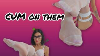 worship my feet and cum for me