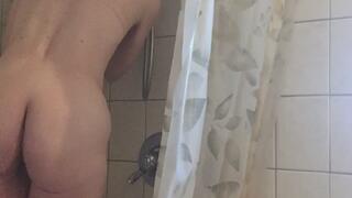 WASHING DYE OUTTA MY HAIR