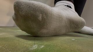 Q1c giga in sweaty socks mocking cities as they cry for help