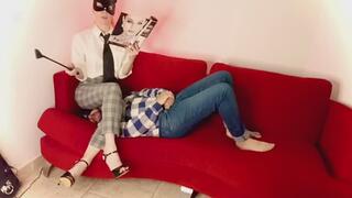 UNDER THE BOSS'S ASS !!!