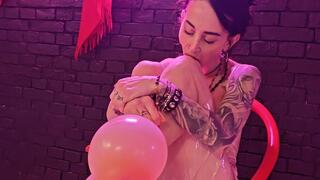 Marks on the skin - Mishel Looner Balloons