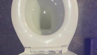 GIVE ME AN ON COMING WALKERS SHOPPING CART WITH A LOGO ON THEIR TSHIRT