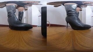 3DVR180 LELE Giant Boots Crush You Heavily
