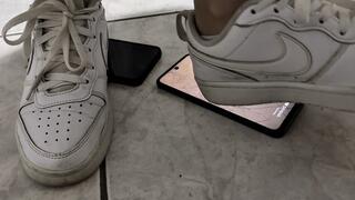 Princess Laura Decides You Don’t Need Phones