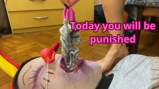 dirty feet and a cage