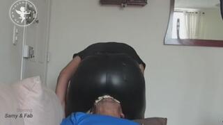 Facesitting celebrar Cumpleaños Aplastando la torta tres leches