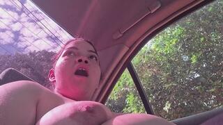 the fat girl yawning in the car