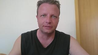 I put 3 tinies into a potatoe chips bag and eat them with chips