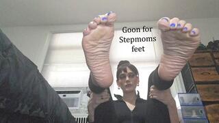 Stepmoms LOVES making you pump & goon for her smelly soles