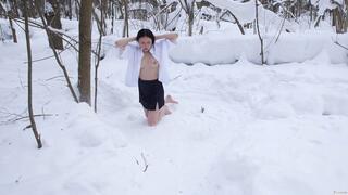 Kris - Snow Submission (MP4 - UHD)