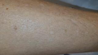 Melissa Johnson Shaving her Granny Legs