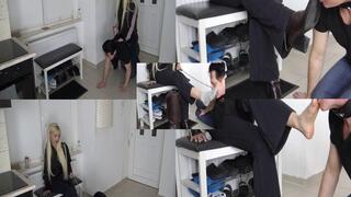 Glamour GIrls Foot Licking 1050 wmv