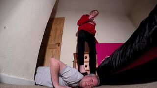 Chelsea's Cruel Heels FLOOR CAM