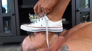 HORRIBLE smelling goddess feet!!