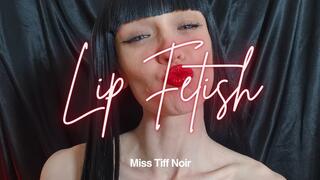 pukka up baby - my juicy red lips need a kiss