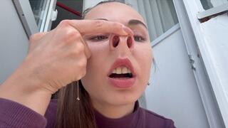 Wet piggy sneezing (custom video)