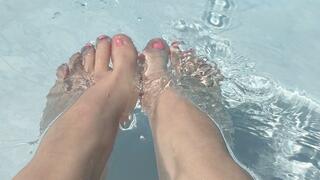 Foot play in the pool