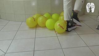 Balloon crush fun 55