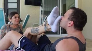 Summer Raez's Smelly Feet Workout Training - foot domination, smelly socks, sweaty feet, foot worship, foot smother, foot gagging, Bambi