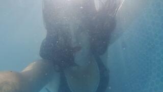 Underwater talking Joi
