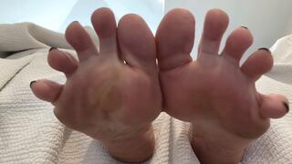 White Set: Soft Sole Display