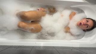 Allergy Fit in Bath: Helpless Moaning & Wet Tease