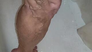 Tempest showing off while in the shower