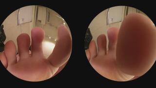 Gaga's beautiful toe gaps (Tiny3DX 08)