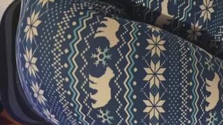 8 Melove Sexy Butt in tight Blue Pants showing sexy feet