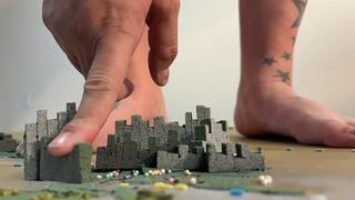 Q6c mega giantess rampages to grow giga