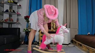 Mila - Cowgirls-Unicorn pony