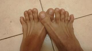 Socks Off Tease: Close-Up Bare Feet & Wiggling Toes
