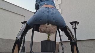Outdoor Teddy Squash in Tight Jeans & Leather Boots