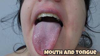 Mouth & Tongue Play Close Up - Wet Tongue Fetish Chubby Girl