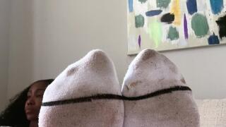 Filthy Gym Sock Ignore: 6 Days of Sweat & Stains While I Scroll — Ebony Goddess POV