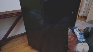 One-way luggage restraint