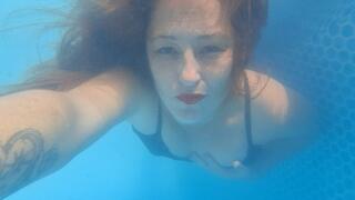 Underwater Joi and breathe hold