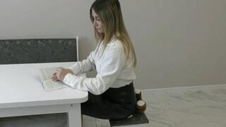 Farting on a large teddy bear, ignoring it WMV FULL HD 1080p
