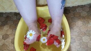 Strong Wife Special C4SFeet26 - Muddy feet, Cradle carry & Feetjob Cumshot