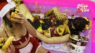 Christmas Hot Dog Cafe! Jerk off Covered in Sauce!