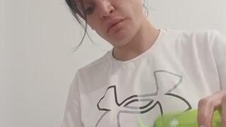 Huge Ass Latina's Fisting and Object Insertion Extravaganza final vídeo