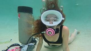 Underwater Giggle Swap with Nathalia 1080p