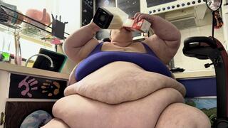 Ultrasized Piggy Chugs a WG Shake & Heavy Cream HD