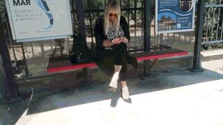 Shoeplay at the bus stop AVI
