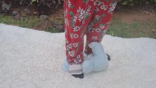 My teddy bear was squashed by my feet - will it hold?