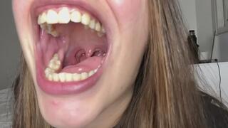 Mouth Tour - Tongue Play, Teeth & Uvula Closeups